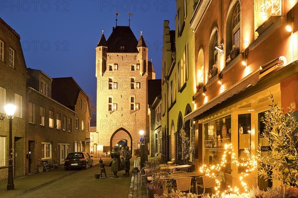 Inner Klever Gate in the evening