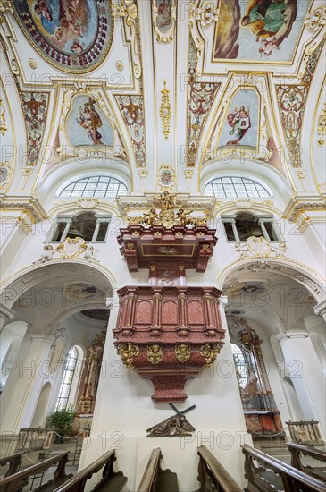 Pulpit and ceiling frescoes