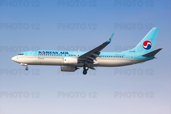 A Korean Air Boeing 737-800 with registration number HL8246 lands at Seoul Incheon International Airport