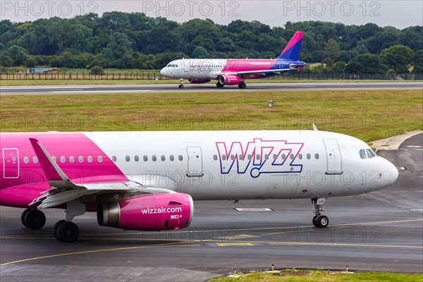 A Wizzair Airbus A321 with the registration number HA-LXU at London Airport