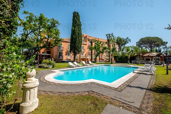 Swimming pool of the Catania Hotel