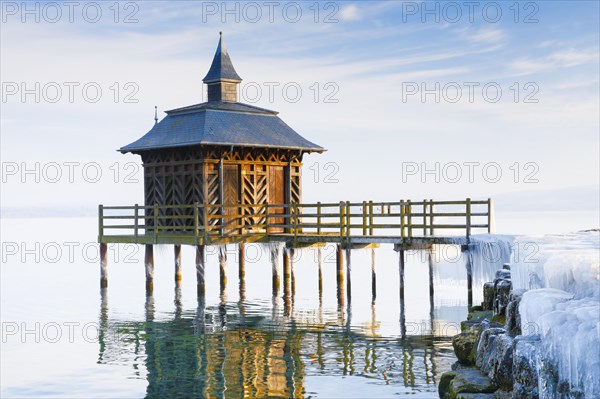 Iced bathhouse