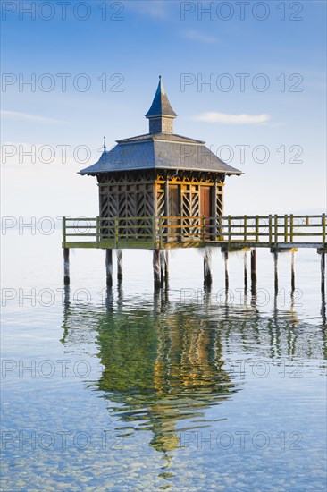 Iced bathhouse