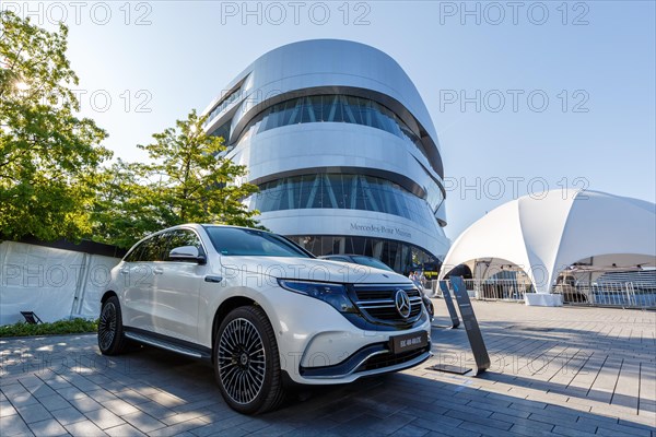 Mercedes-Benz electric car EQC 400 4Matic Daimler electric car Mercedes Benz clean energy transport in Stuttgart