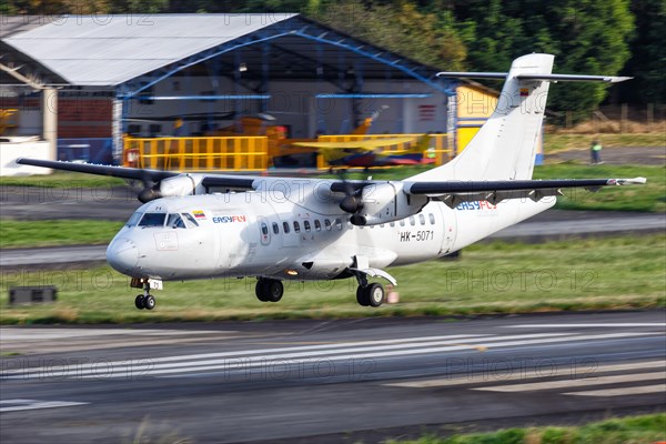 An ATR 42-500 aircraft of Easyfly with registration number HK-5071 lands at Medellin airport
