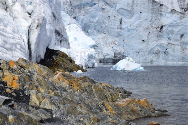 Break-off edge of the Pastoruri glacier