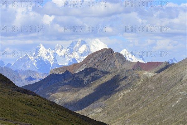 Landscape at 4800 MueM with view to the Cordillera Huayhuash