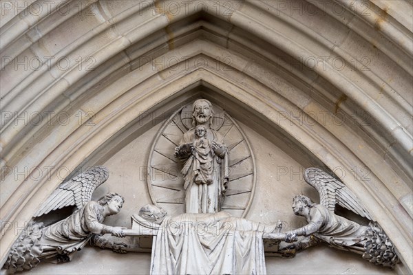 Tympanum relief