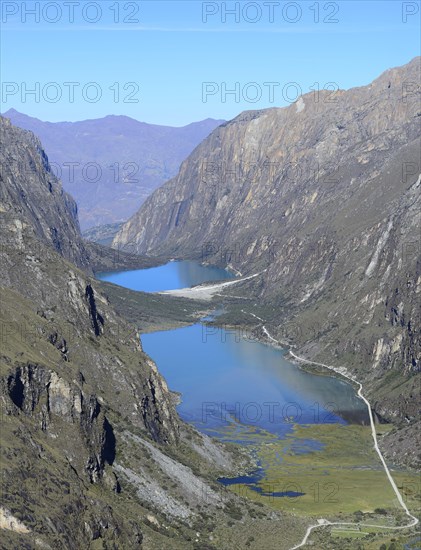 View into the valley of the lakes Lagunas de Llanganuco