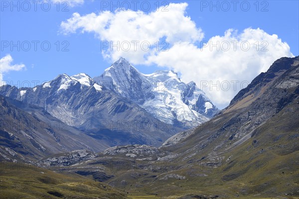 Summit of Nevado Tuco with clouds