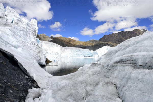 Pastoruri Glacier and Lake