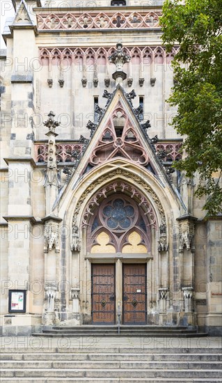 Neo-Gothic west portal of the Thomaskirche Leipzig