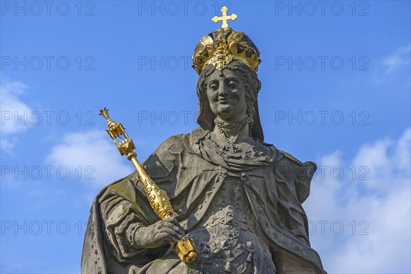 Sculpture of Empress Kunigunde with crown and scepter