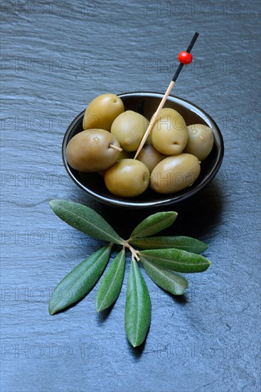 Greek olives from Chalkidiki in small bowls