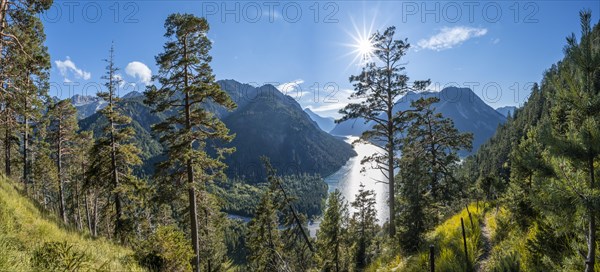 Hiking trail to Schoenjoechl