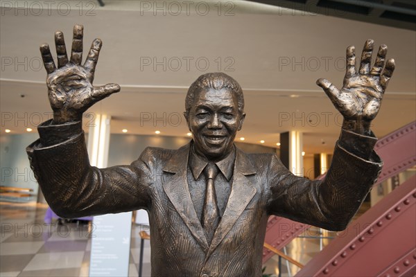 Nelson Mandela Statue