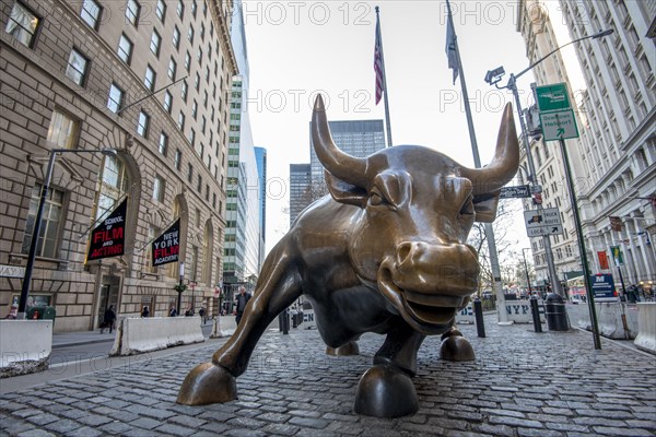 Bullenfigur vor der Boerse