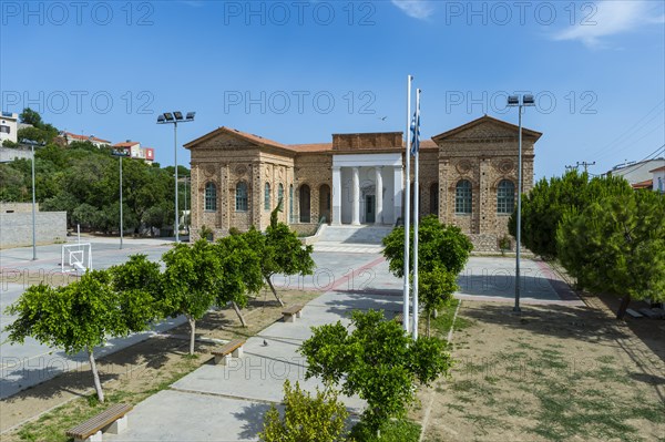 Ottoman palace in Karlovasi