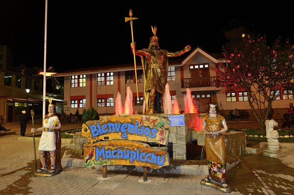 Fountain with monument of the Inca Pachacutec at night