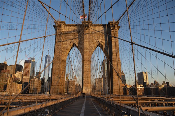 Brooklyn Bridge bei Sonnenaufgang