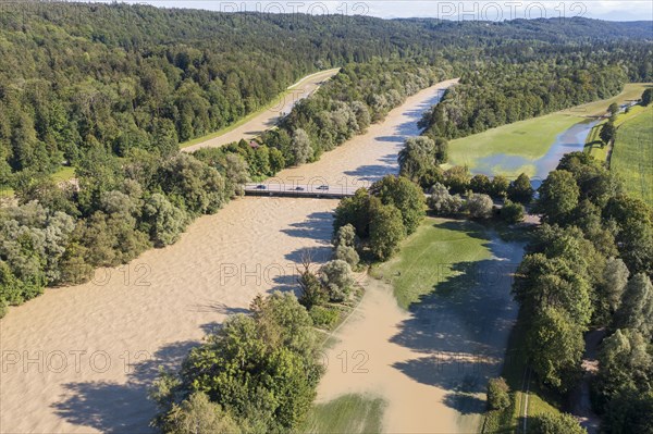 Bridge over Isar and Isarwerkkanal at high water