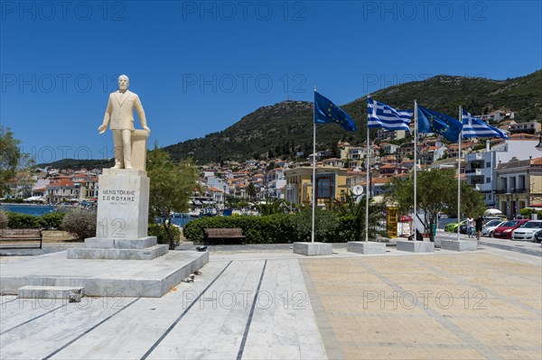 Statue in Samos town