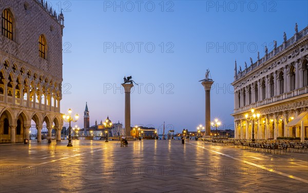 Doge's Palace at morning mood