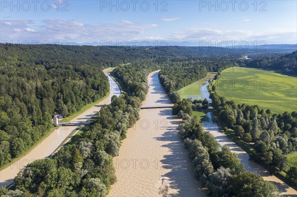 Bridge over Isar and Isarwerkkanal at high water