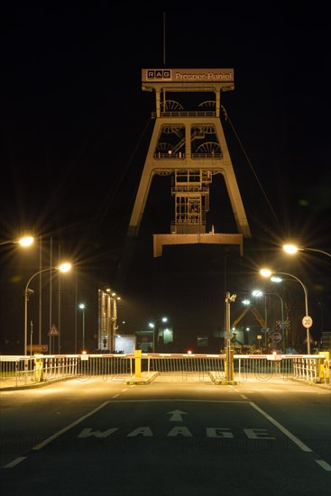 Prosper-Haniel colliery at night