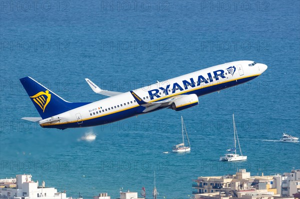 A Ryanair Boeing B737-800 with the registration EI-FIY takes off from Palma de Majorca Airport