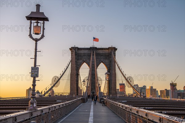 Brooklyn Bridge bei Sonnenaufgang