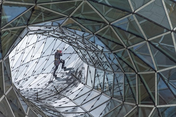 Glass Cleaner My Zeil Frankfurt