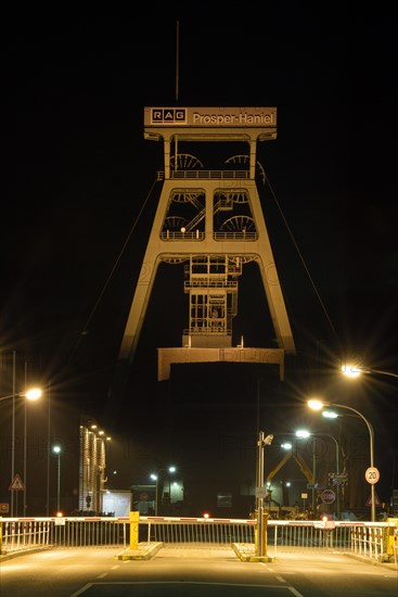 Prosper-Haniel colliery at night