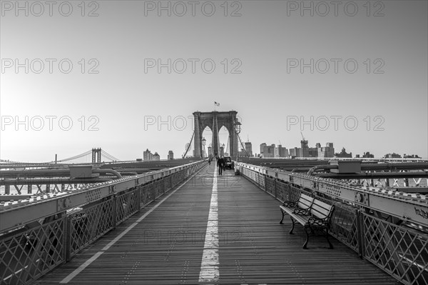 Brooklyn Bridge bei Sonnenaufgang