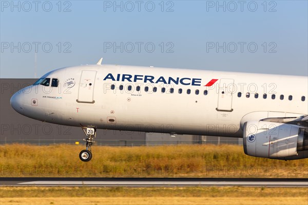 An Air France Airbus A321 with registration number F-GMZD lands at Paris Orly Airport