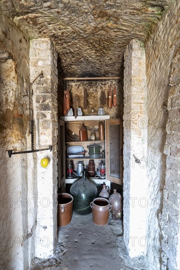 Cave dwelling with pantry