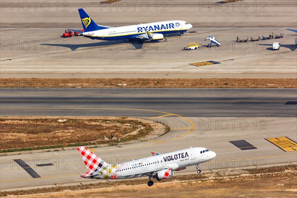 A Volotea Airbus A319 with the registration EC-MUX takes off from the airport in Palma de Majorca