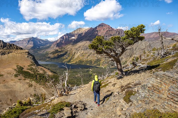 Hikers on the trail to Scenic Point