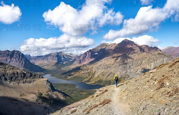 Hikers on the trail to Scenic Point