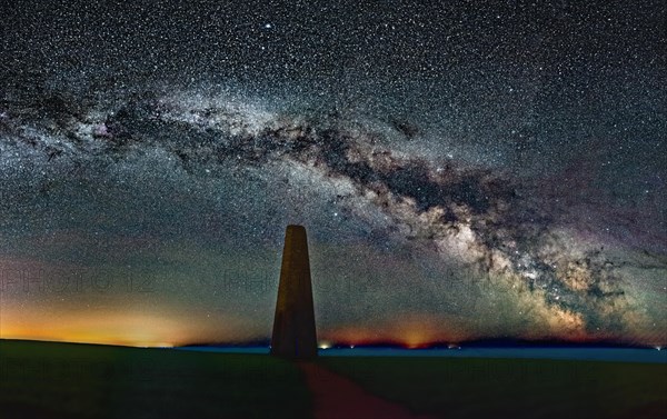 Milky Way over The Daymark