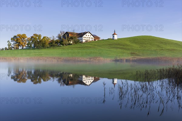 Farm with chapel at the Hegratsrieder See
