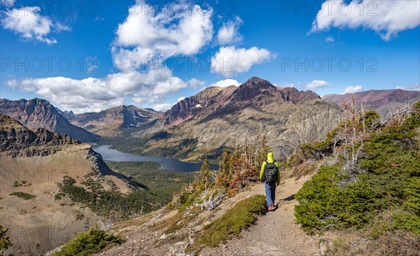 Hikers on the trail to Scenic Point