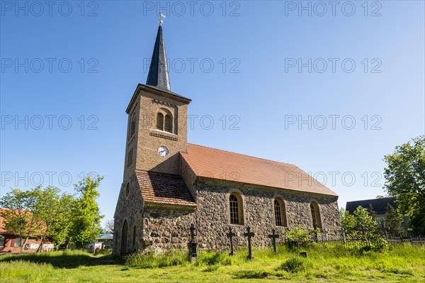Juehnsdorf village church