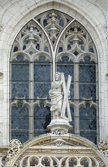 Statue of Christ over the Haupportal