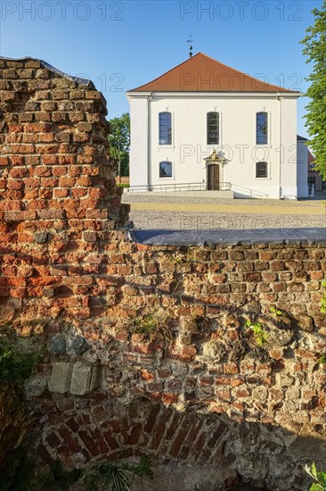 Wall remains in front of Altlandsberg Castle Church