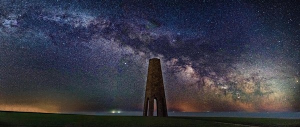 Milky Way over The Daymark