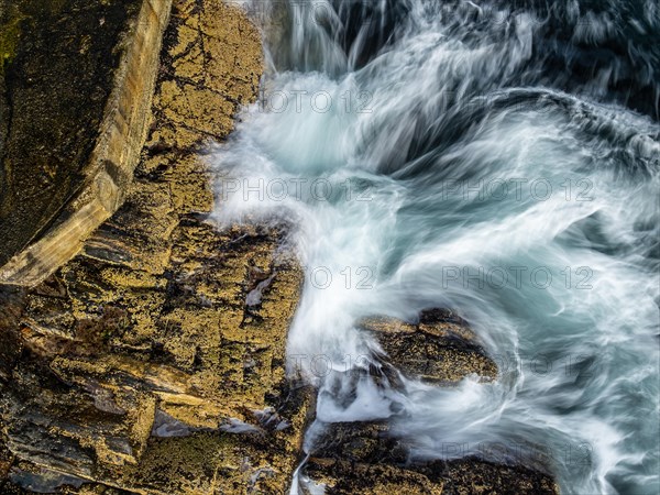 Incoming tide