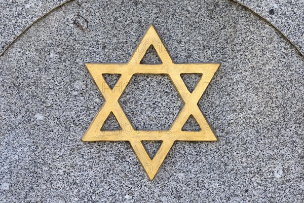 Star of David on a gravestone