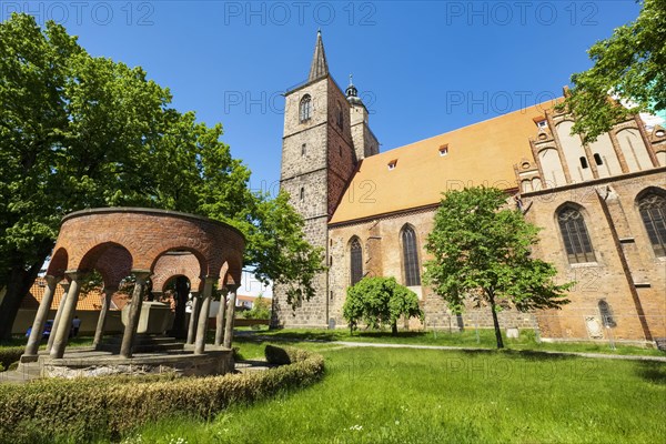 Soldier's memorial in front of the town church St. Nikolai