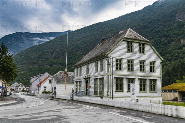 Historic houses in Laerdal